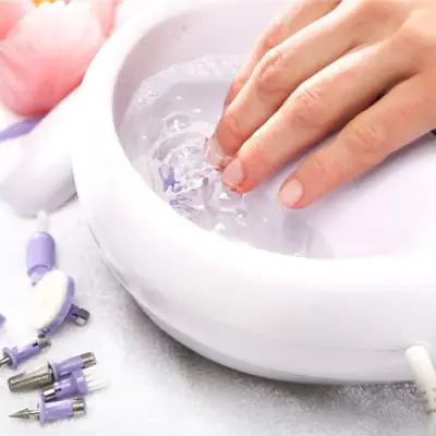 ricostruzione unghie in gel